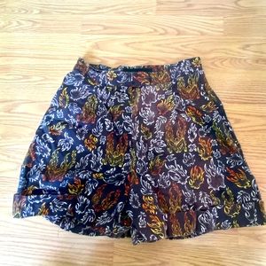 Marcell Von Berlin flames printed Bermuda shorts